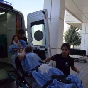 aksarayda trafik kazasi 5 yarali Fs5BmO9K