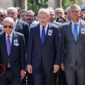 cenazede el ele yan yana bZs9HSM2