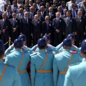 eski saglik bakani halil sivgin icin mecliste cenaze toreni duzenlendi JSjyyUsh