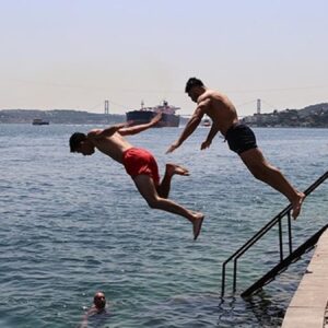 istanbulda denize girmek yasaklandi pgTX5UuB