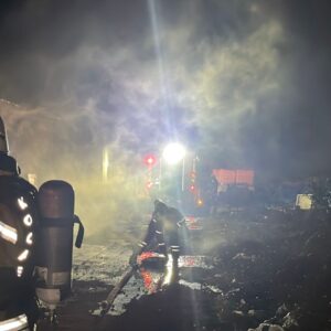 mutfak tezgahi imalathanesinde yangin c2KlqahU