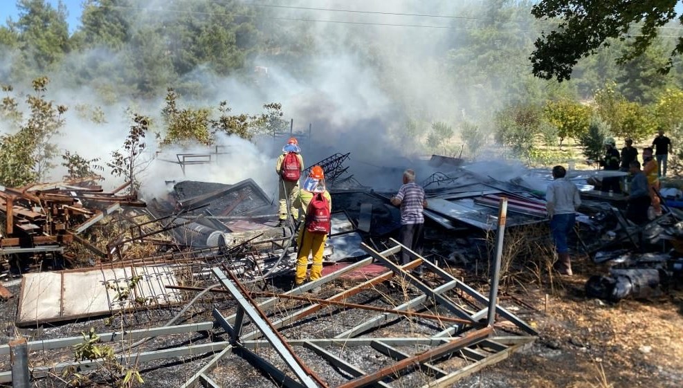 kaynak makinesi yangin cikardi ekipler seferber oldu LpmJjGHu
