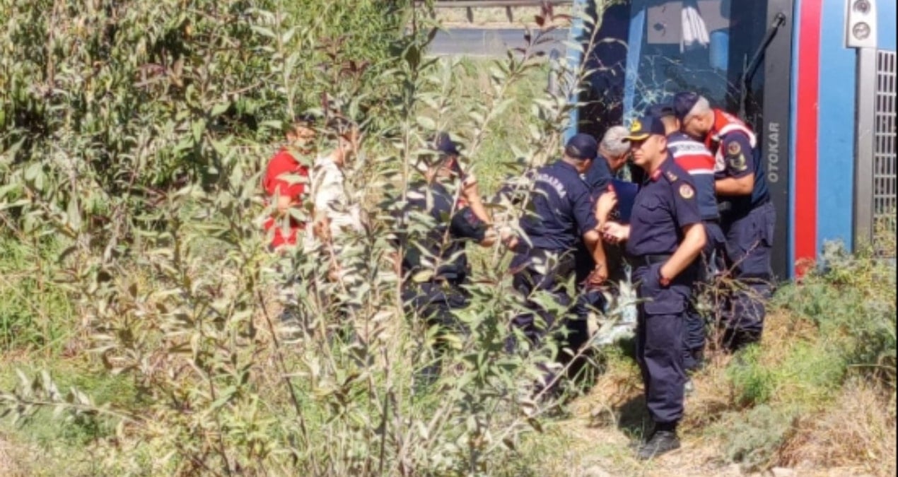 mersinde cezaevi ring araci devrildi 12 yarali IYe2LiRd