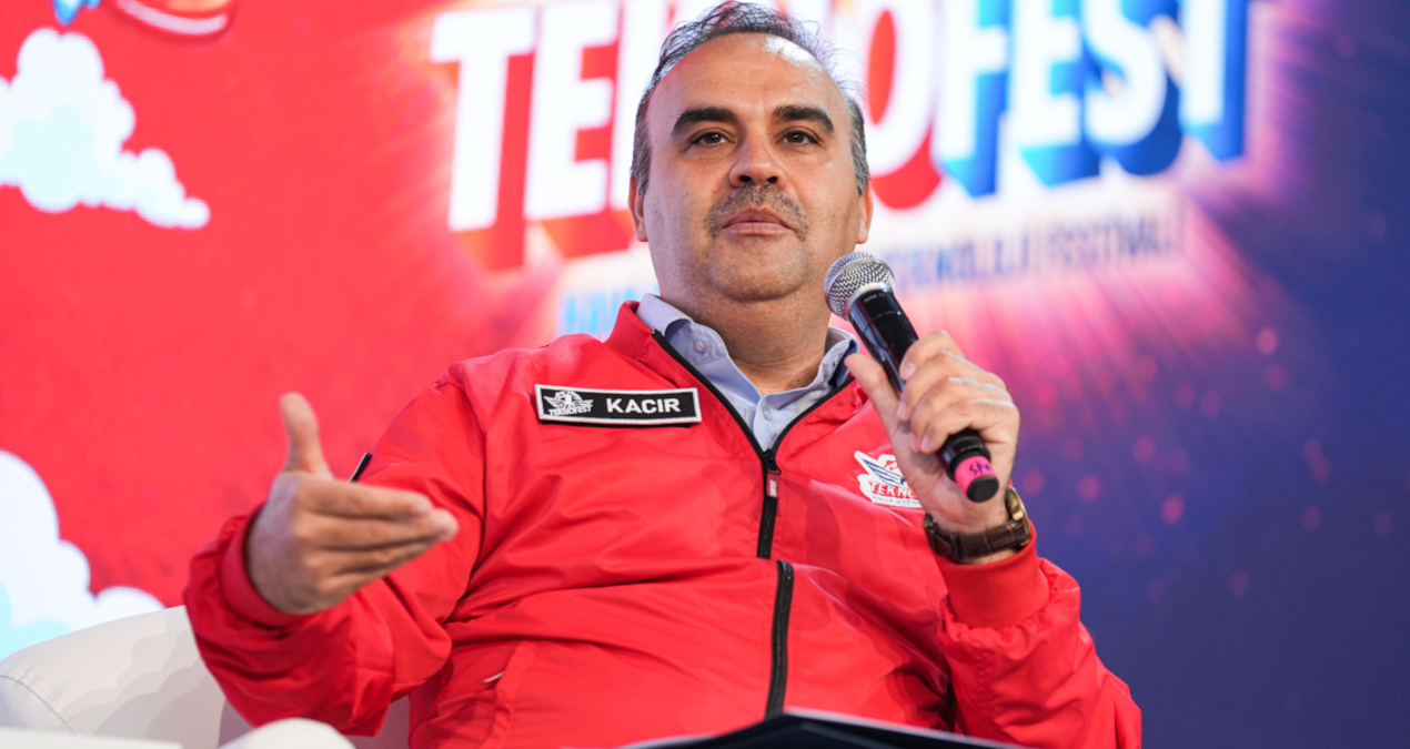 sanayi bakani kacir turkiyenin kalkinmasinda enerjide yerli uretim sart TzIB4pg9