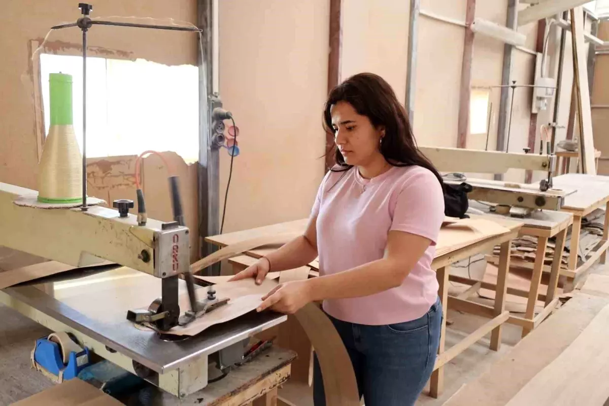 hatayda mobilyacilik sektorune nitelikli eleman yetistiriliyor v4vvQGOM.jpg