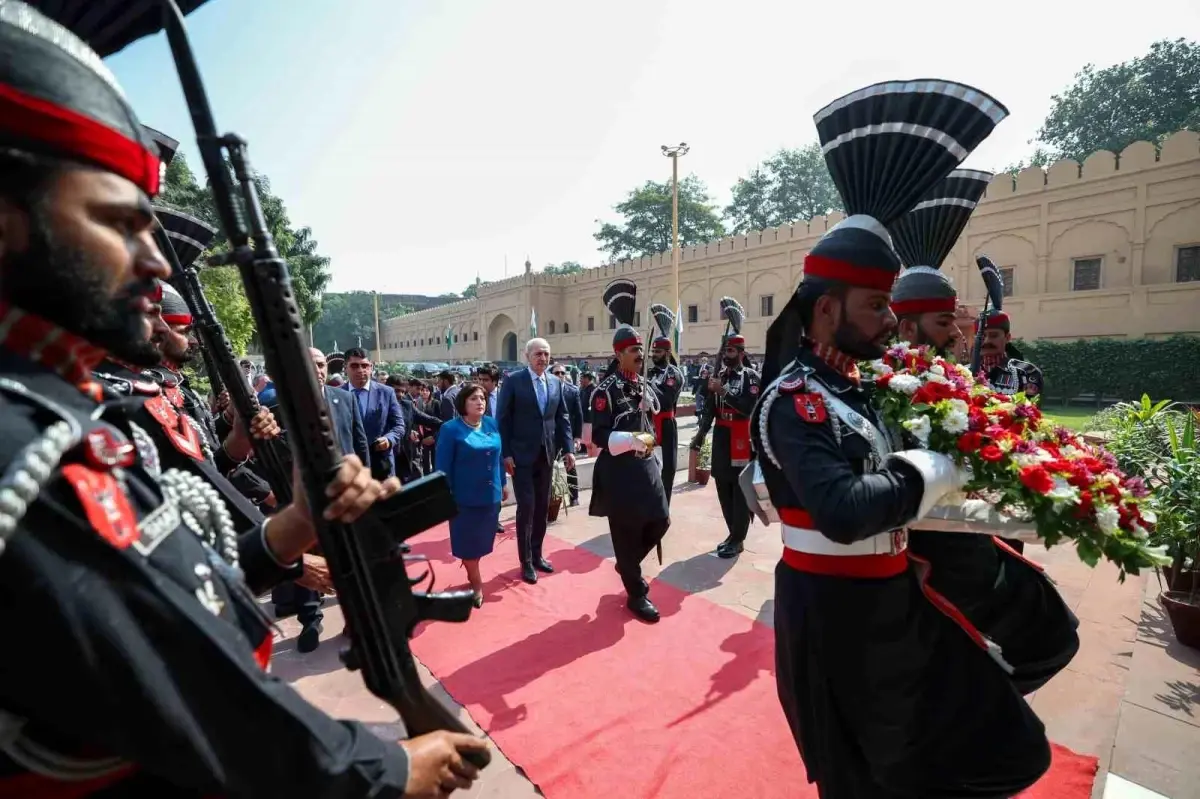 tbmm baskani numan kurtulmus pakistanda ikbalin kabrini ziyaret etti kdXCAbPx.jpg